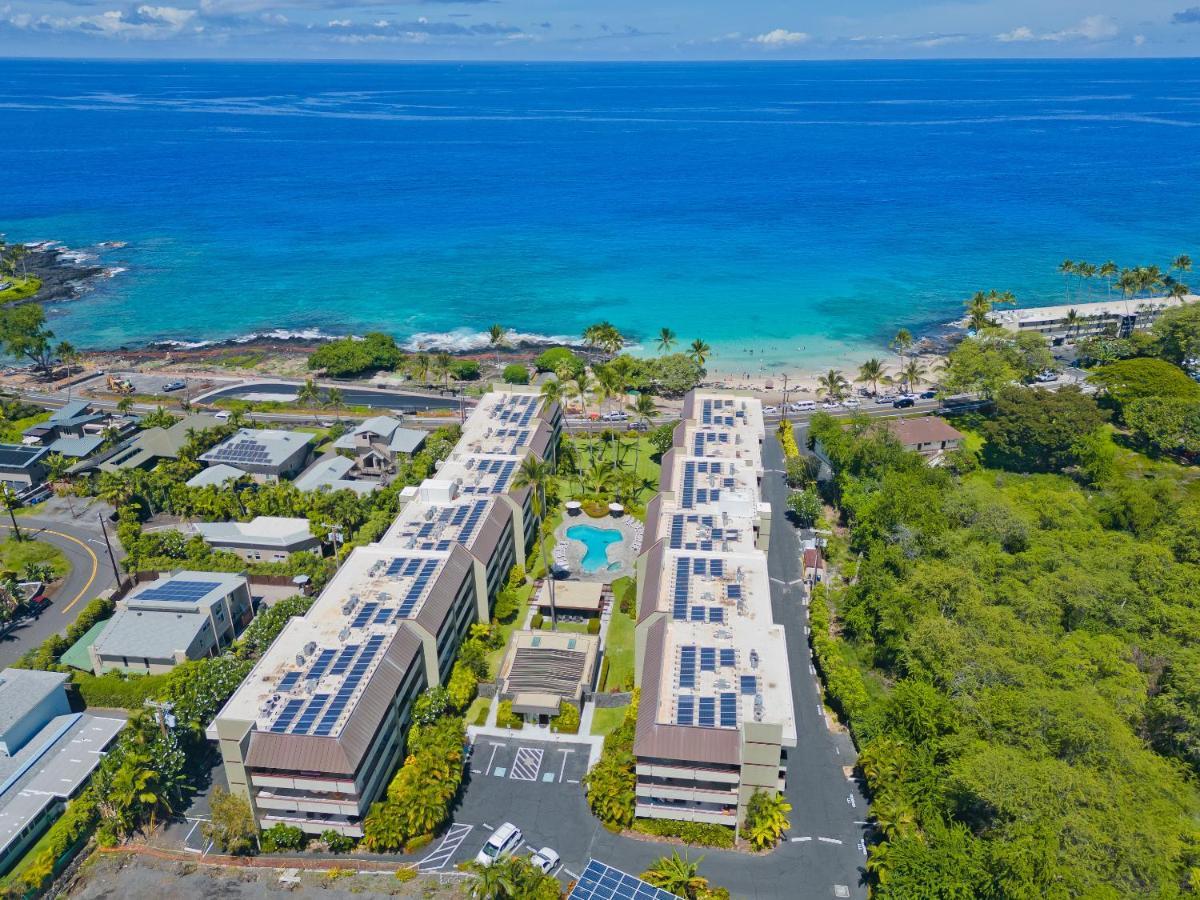 Family Getaway - Lava Room At Magic Sands Beach Kailua-Kona Exterior photo