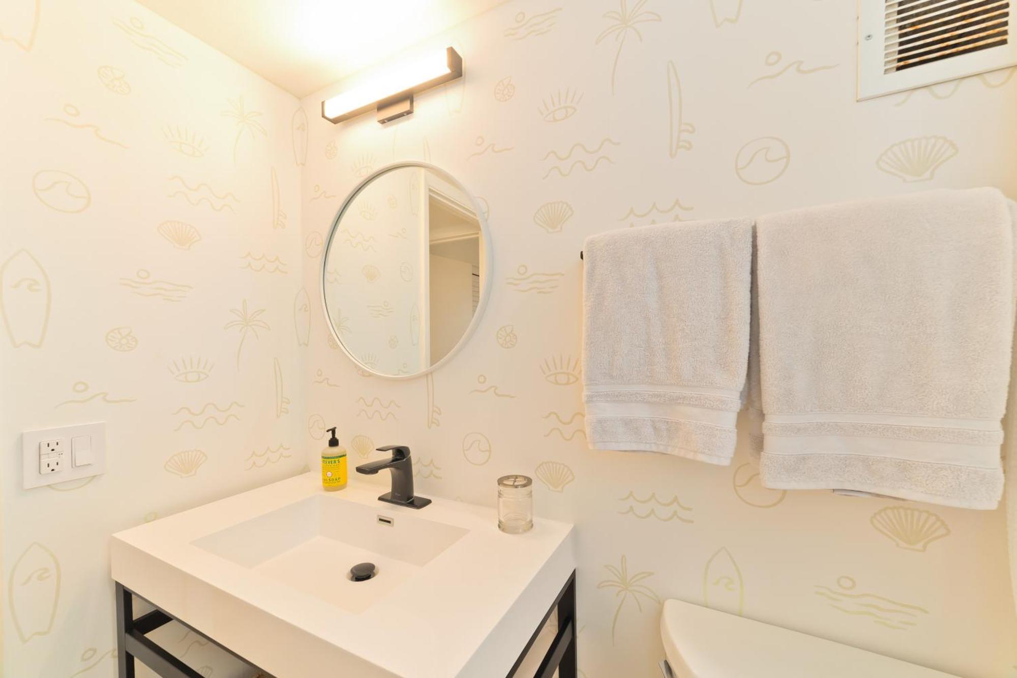 Family Getaway - Lava Room At Magic Sands Beach Kailua-Kona Exterior photo